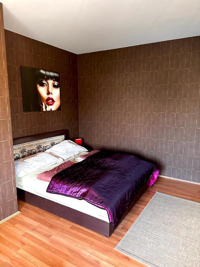 Velvet Motel Hegyeshalom Kültér fotó