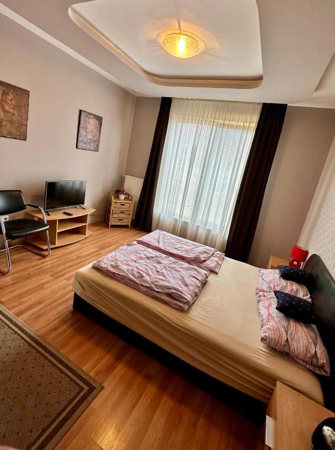 Velvet Motel Hegyeshalom Kültér fotó