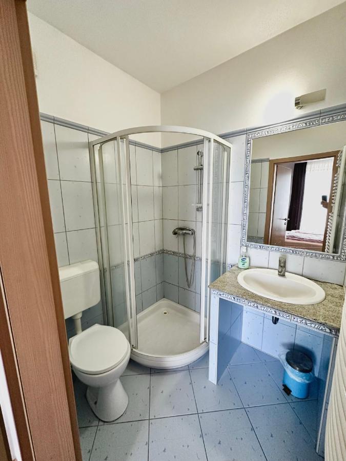 Velvet Motel Hegyeshalom Kültér fotó