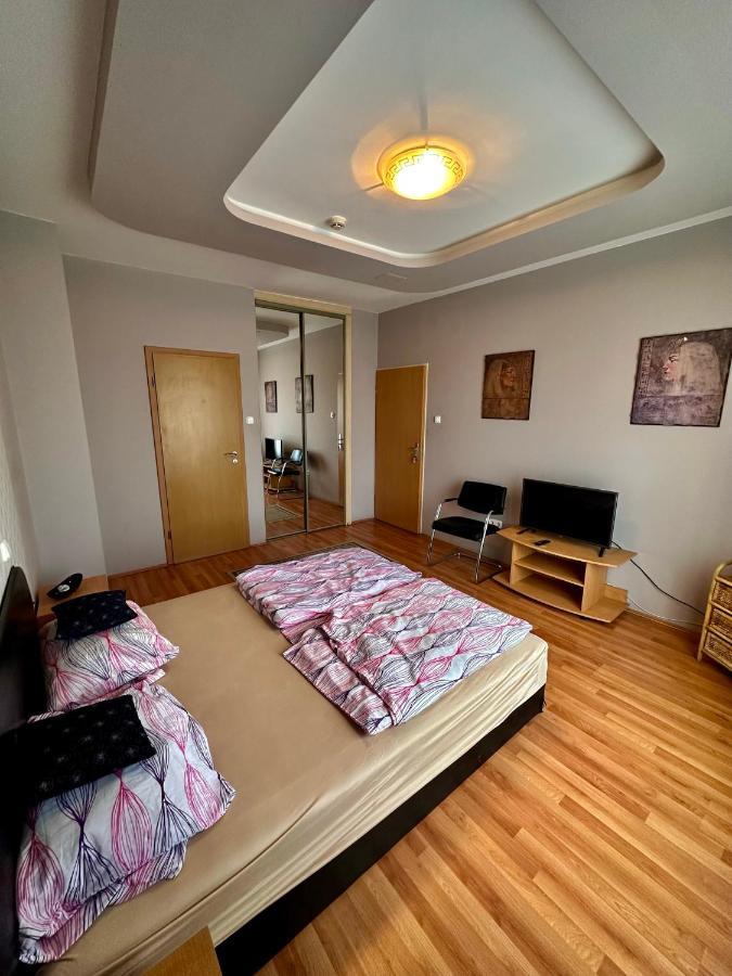 Velvet Motel Hegyeshalom Kültér fotó